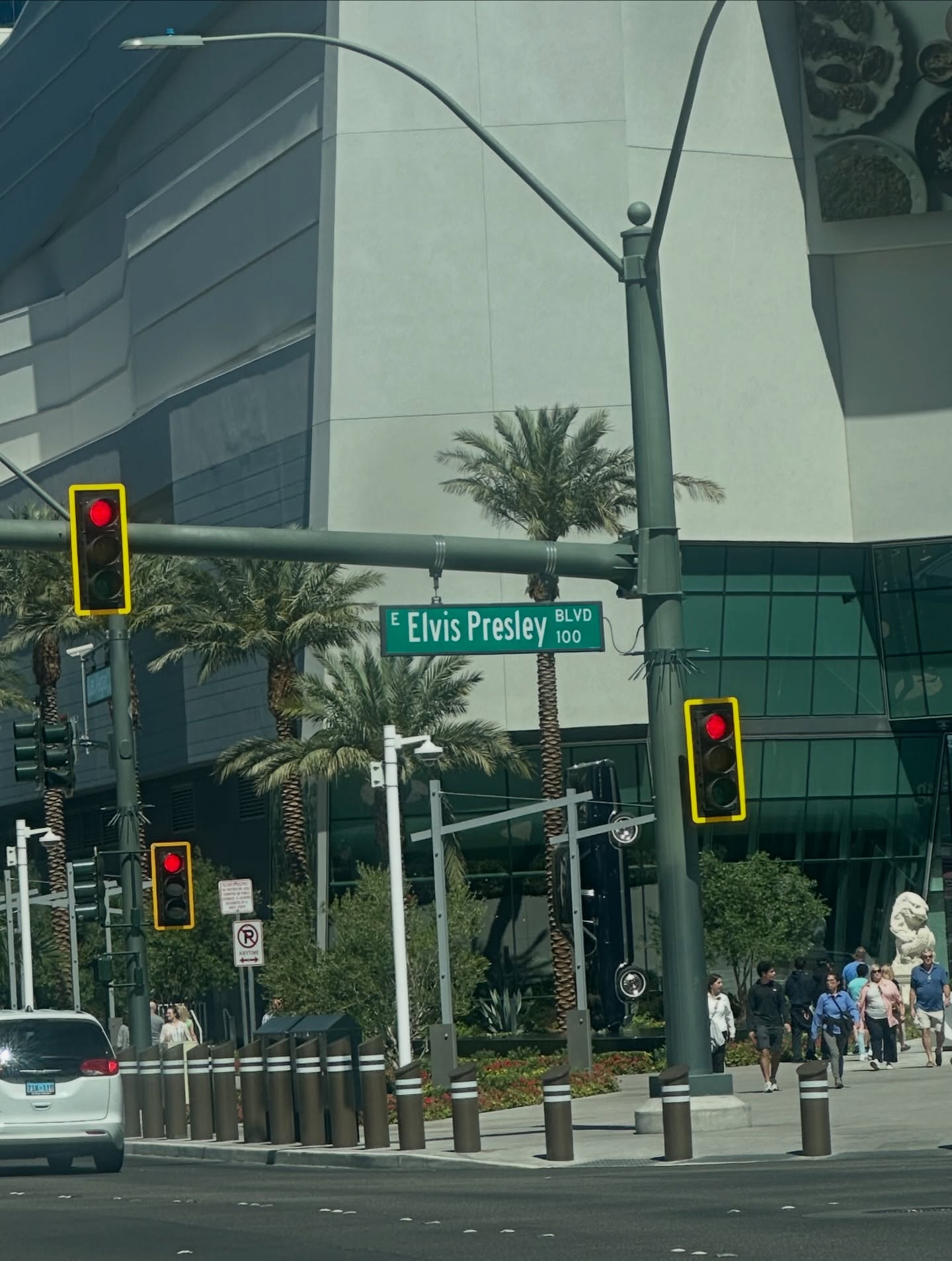 Elvis Presley Blvd street sign in Las Vegas
